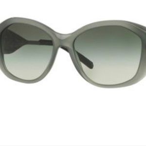 Burberry BE4208Q
Women’s Sunglasses